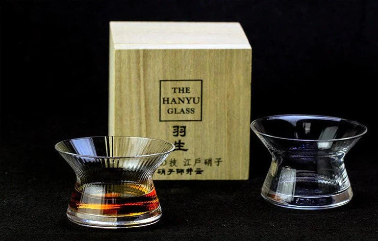 Kristalglazen Whiskeyglas met Trechterdesign 170ml voor Aromatische Ervaring | Handgemaakt Japans Drinkglas met Houten Kist | Premium Whiskyglazen Set voor Kenners Liefhebbers Cadeau | Sansoti