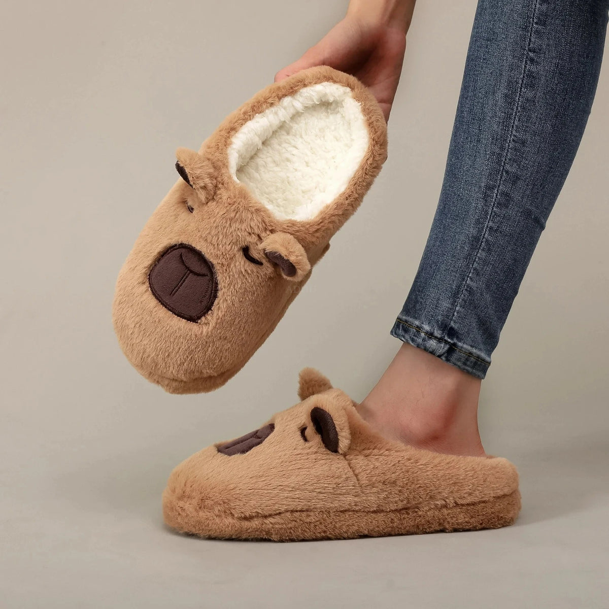 Warm Plush House Slippers Capybara Design Unisex Indoor Slippers Lightweight Comfortable Non-Slip Winter | Sansoti