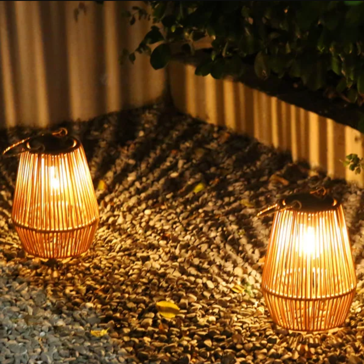 Rotan Solar Lantaarn met LED Verlichting voor Tuin en Terras - Waterdicht IP65 met Automatische Schemersensor | Sansoti