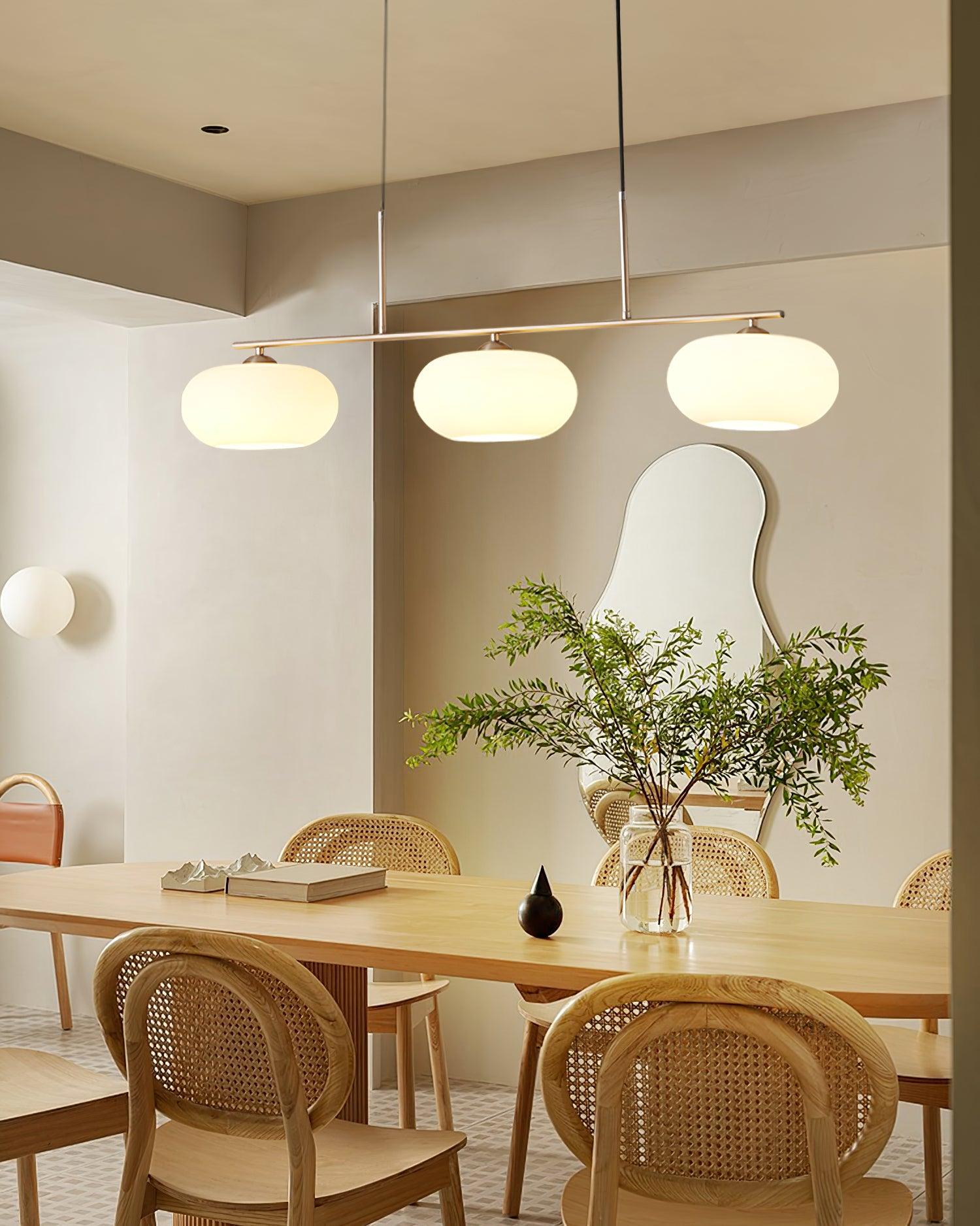Design Hanglamp met 3 Globe Kapjes - Stijlvolle Eetkamerverlichting voor Tafel en Kookeiland - Verstelbaar 150 cm - Nikkel of Goud - E26/E27 | Sansoti
