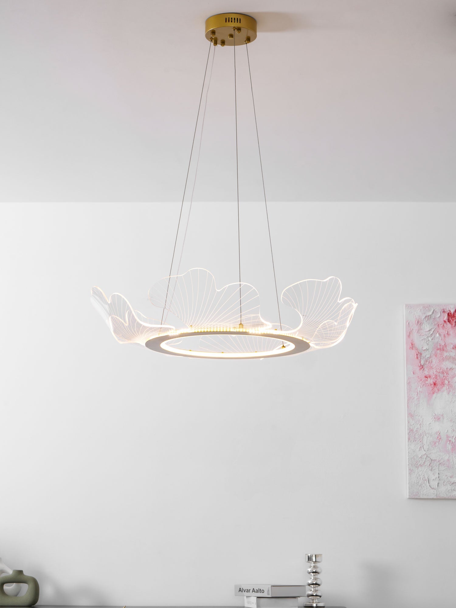 Moderne Kroonluchter met Bladmotief in Goud of Zilver – Organische Vorm met Verstelbare Kabel 150cm & Dimbare Optie – Geschikt voor Schuin Plafond | Sansoti