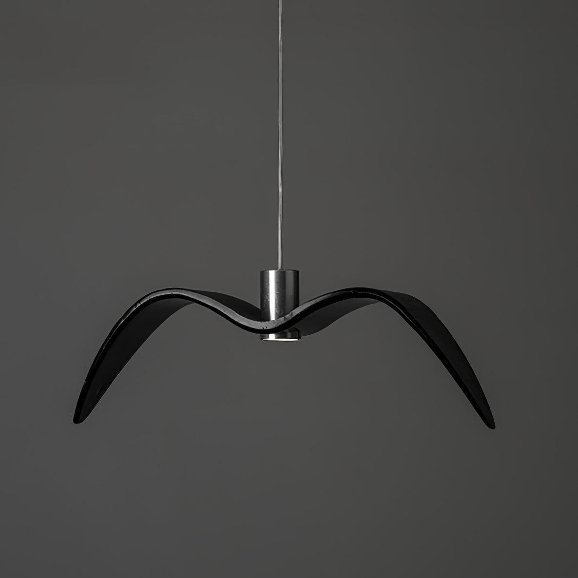 Suspension LED Design Oiseau Résine Aluminium Blanc Noir 3000K 4000K 6000K Salon Suspension Minimaliste Organique Plafonnier | Restfield