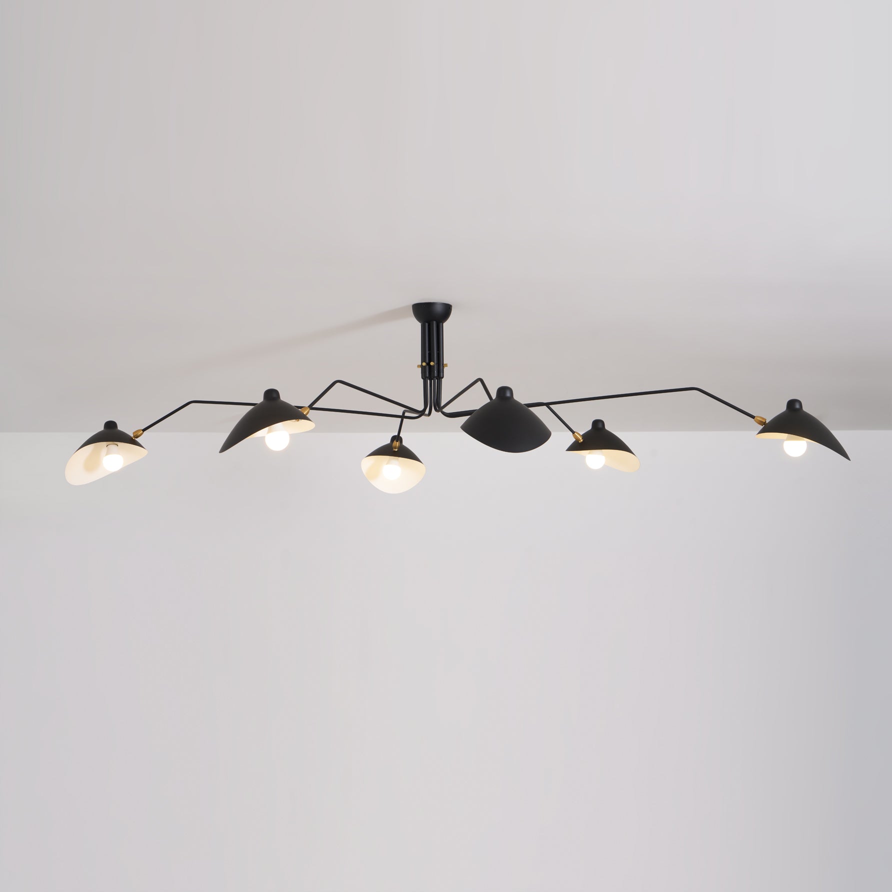 Plafondlamp Spider 3 Armen Mid-Century Modern Messing Verstelbaar Zwart Wit Grote Ruimte Restaurant Loft Stalen Armatuur Geïnspireerd Design | Sansoti