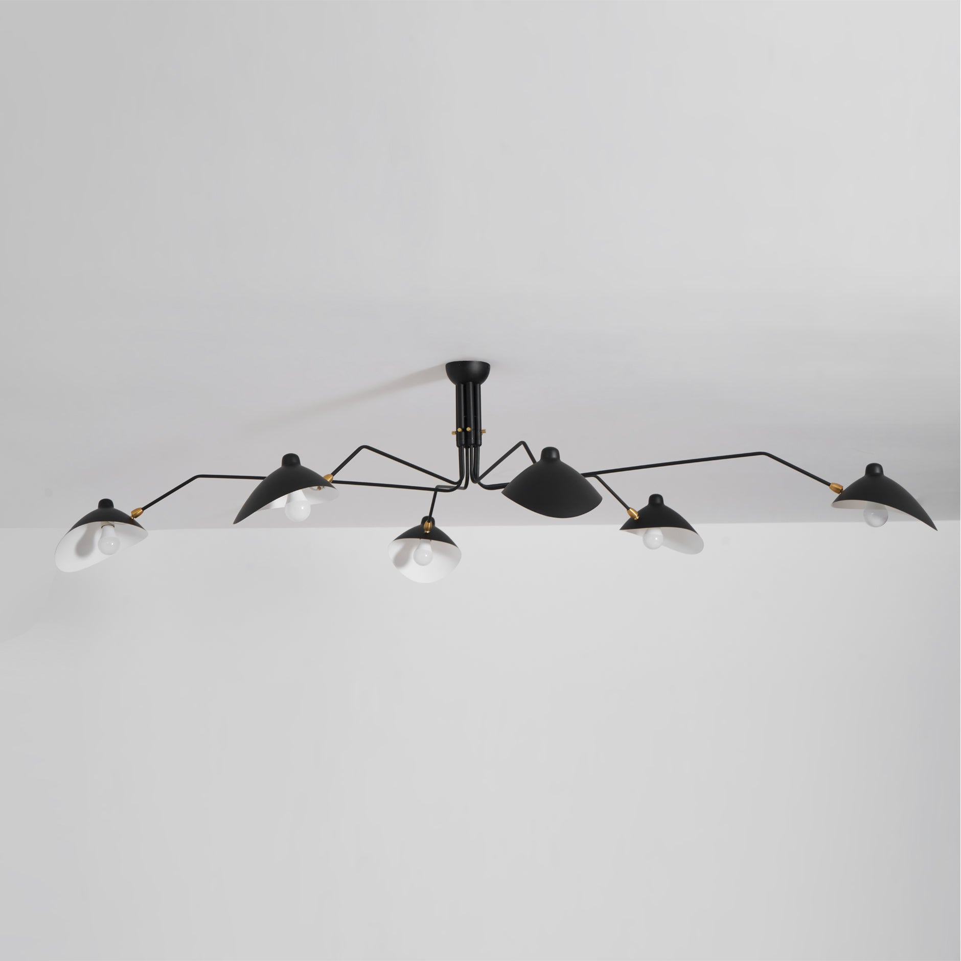 Plafondlamp Spider 3 Armen Mid-Century Modern Messing Verstelbaar Zwart Wit Grote Ruimte Restaurant Loft Stalen Armatuur Geïnspireerd Design | Sansoti