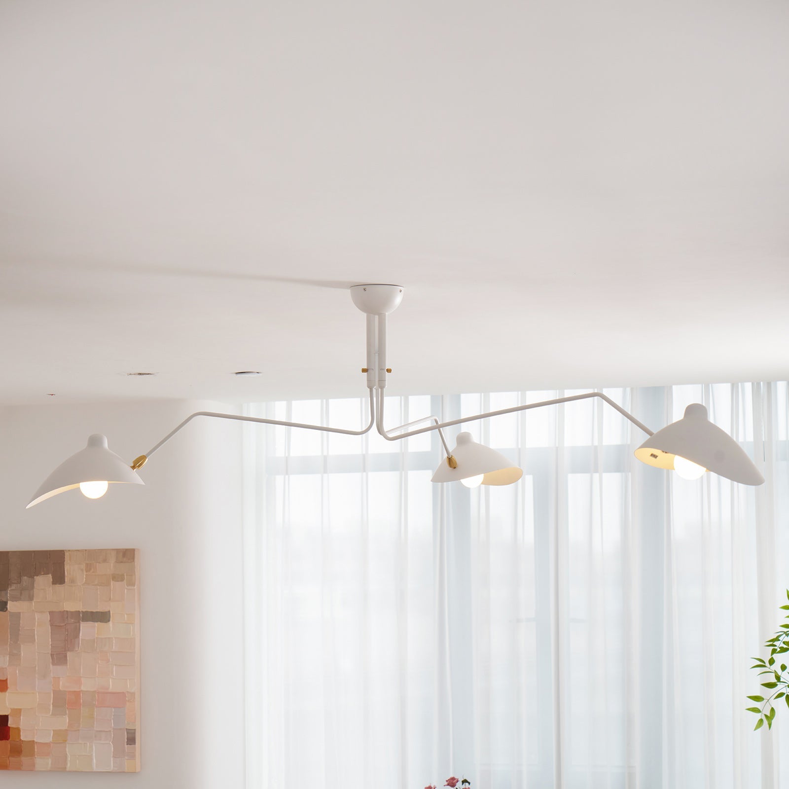 Verstelbare Spinlamp Multi-Arm Plafondlamp Industriële Design Messing Details Zwart Wit Scandinavisch Modern | Sansoti