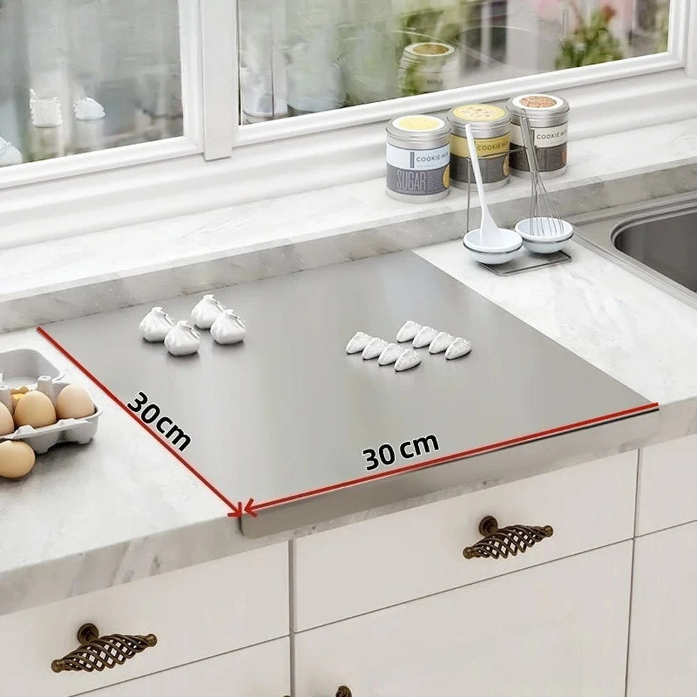 Planche à découper en acier inoxydable avec bord antidérapant, acier 304 antibactérien et hygiénique pour légumes, viande, poisson et pâtisseries, cuisine | Sansoti