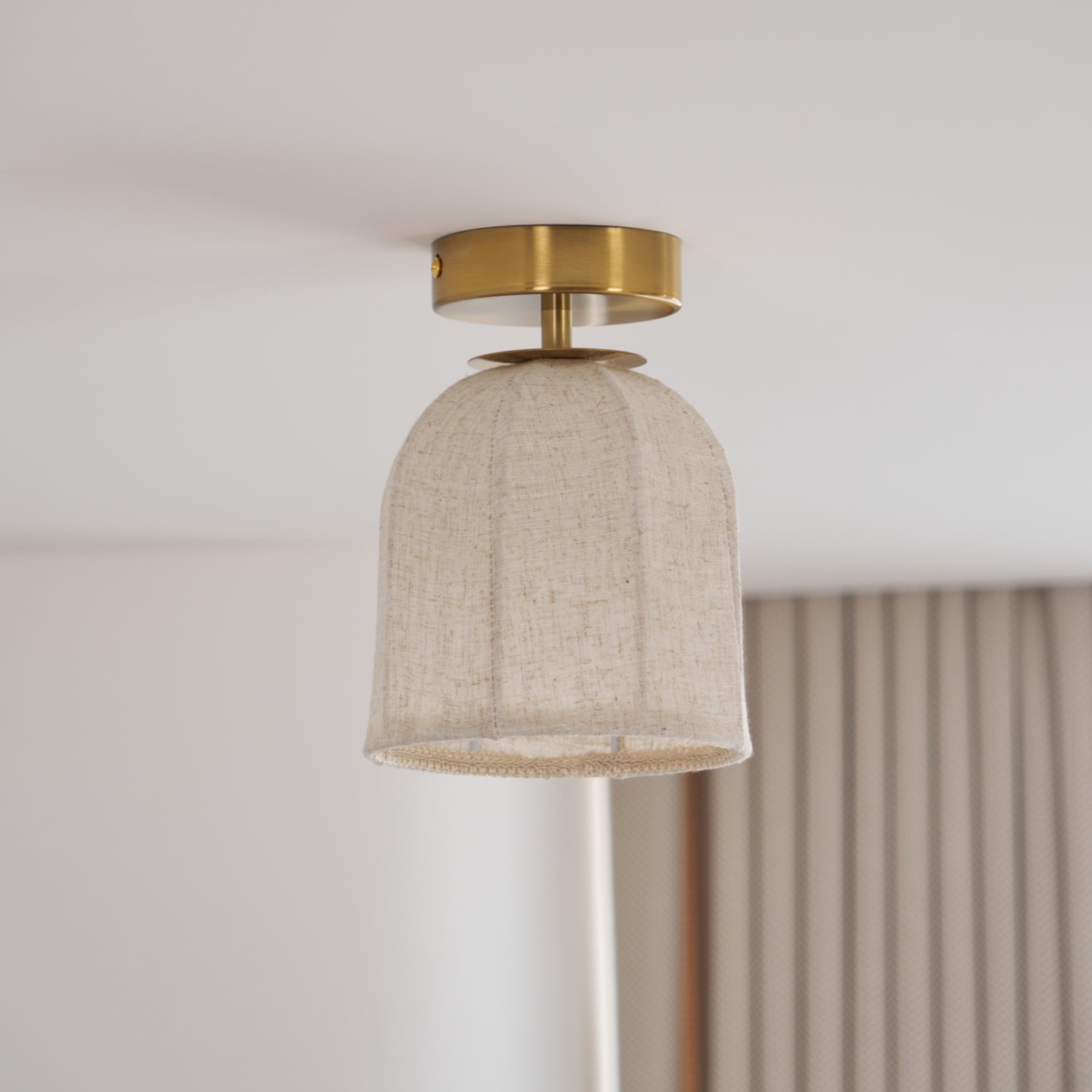 Linnen plafondlamp met gouden ijzeren frame rustiek design warm sfeerlicht voor slaapkamer woonkamer hal entree landelijk | Sansoti
