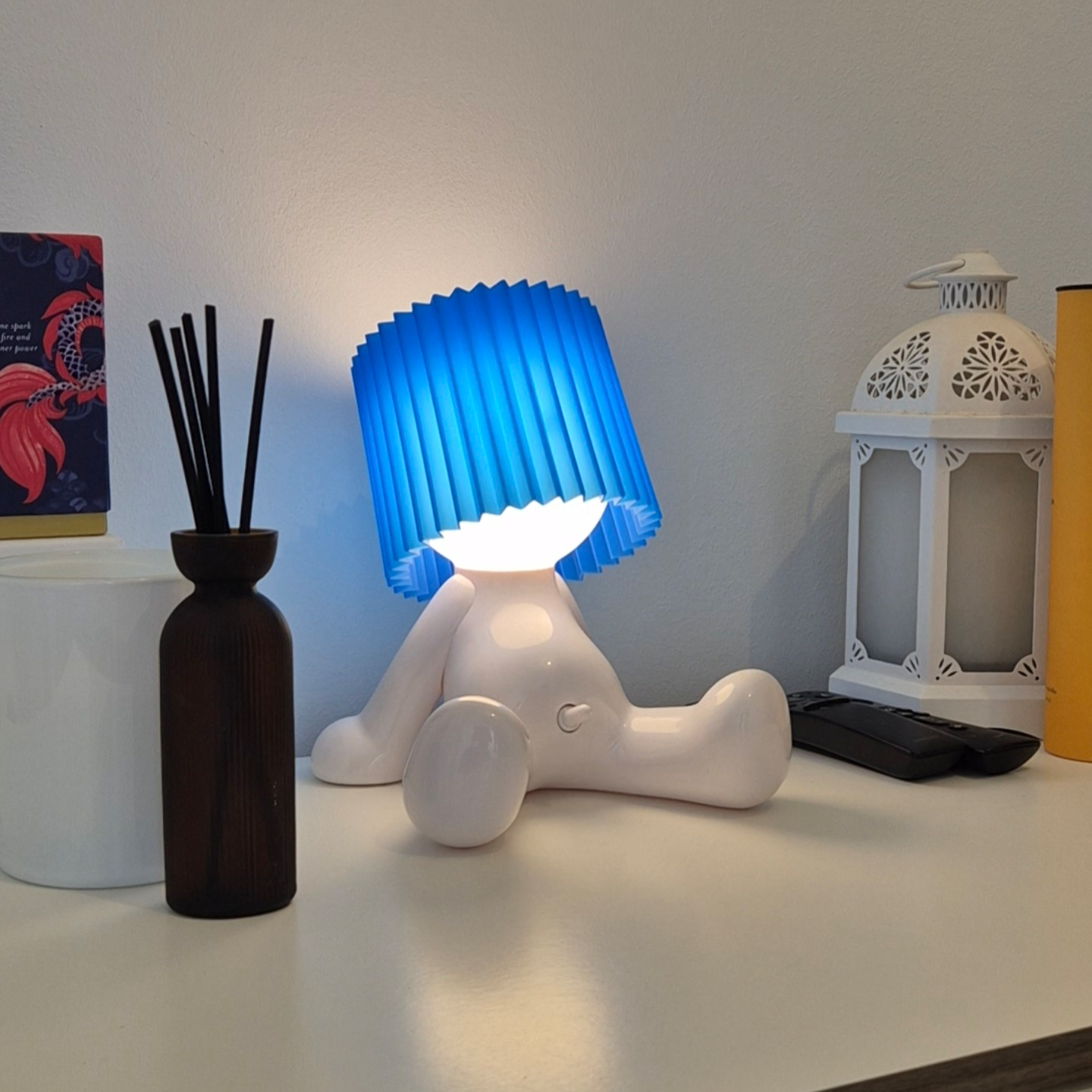 Zittende LED Tafellamp met Accu – Draadloos in 8 Kleuren | Sansoti