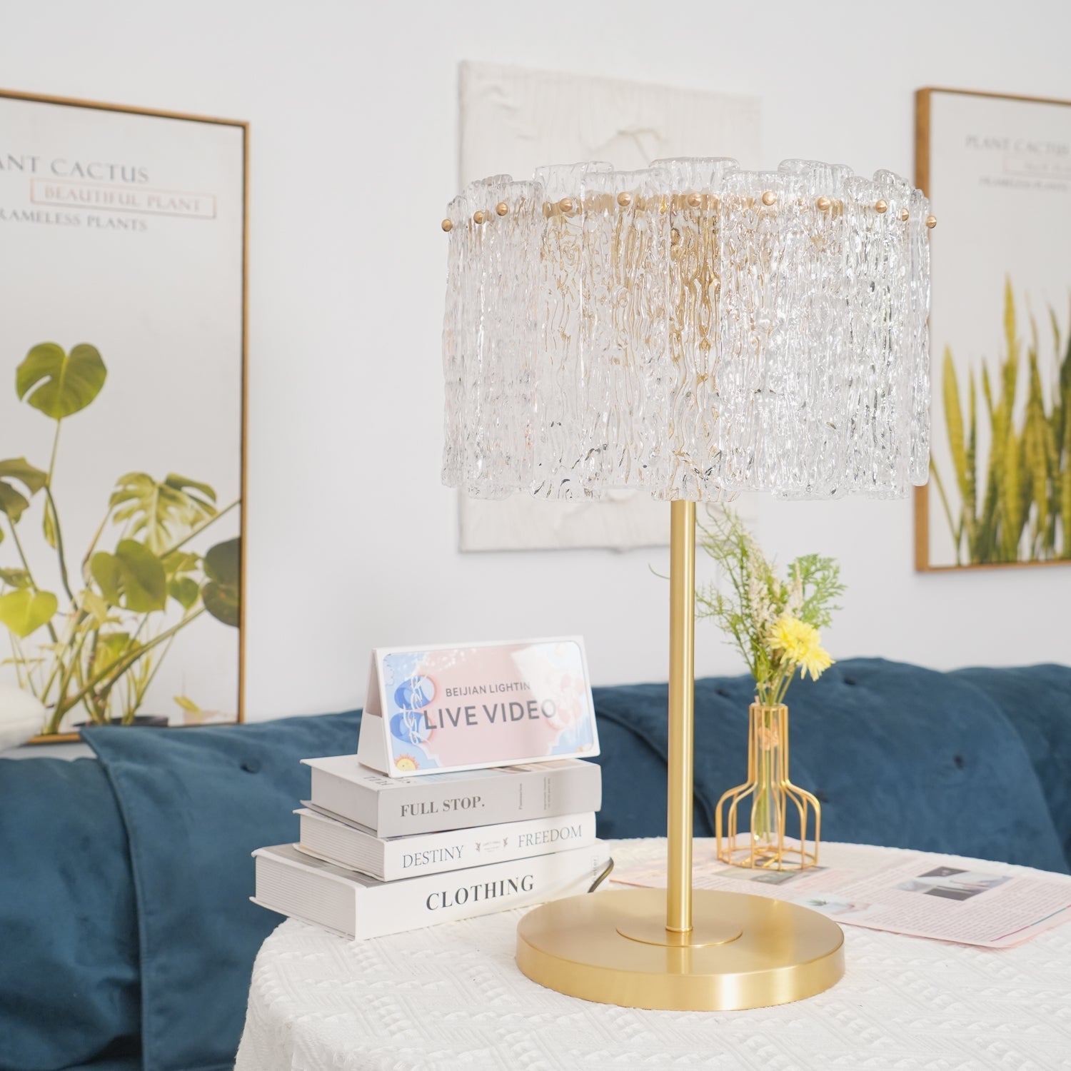 Glazen Tafellamp met Messing Voet – Design Verlichting voor Interieur | Sansoti