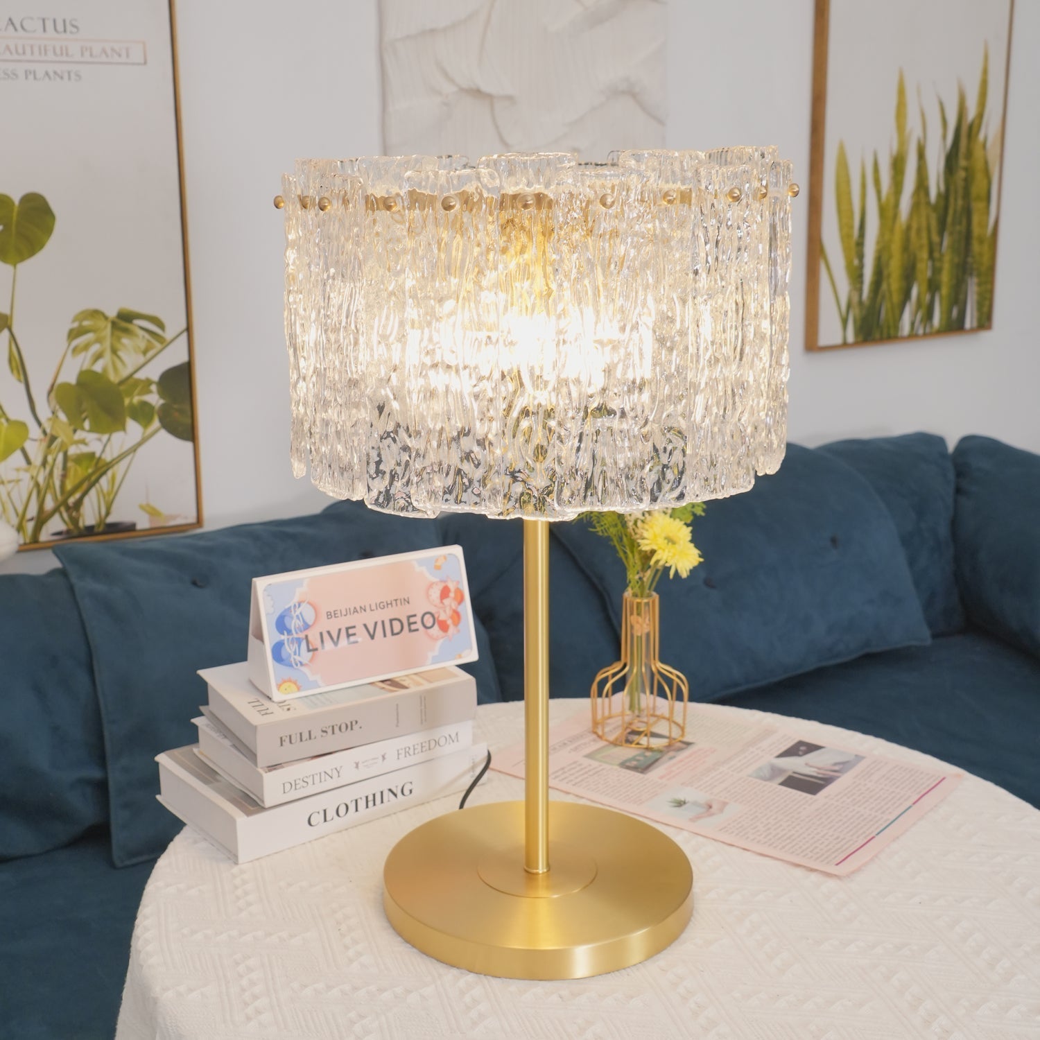 Glazen Tafellamp met Messing Voet – Design Verlichting voor Interieur | Sansoti