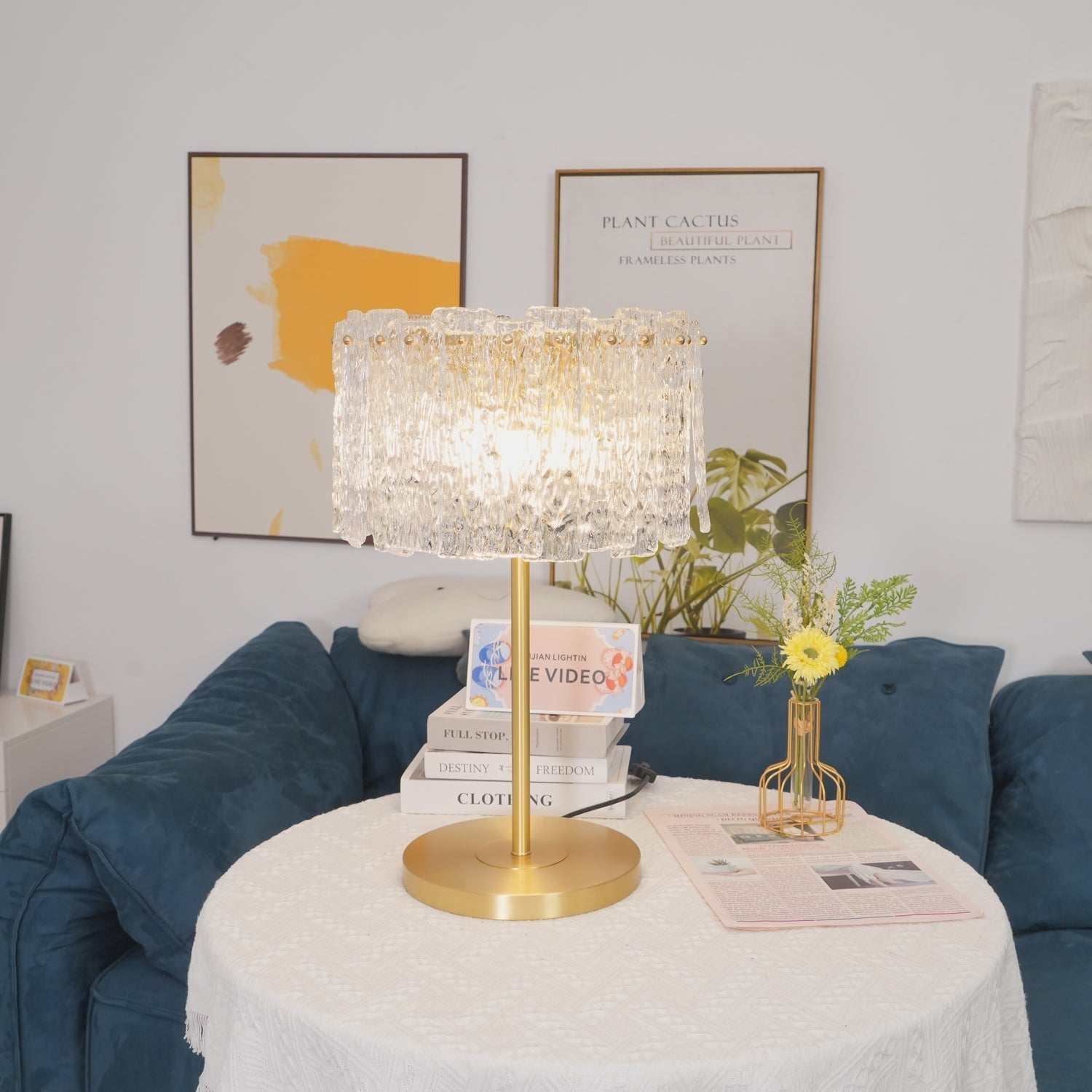 Glazen Tafellamp met Messing Voet – Design Verlichting voor Interieur | Sansoti