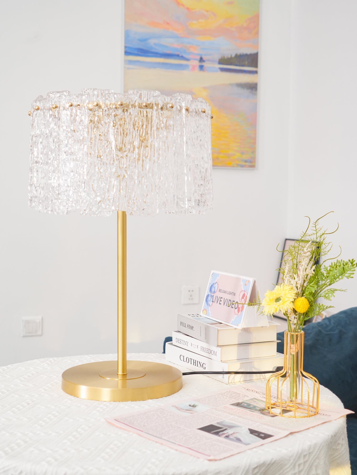 Glazen Tafellamp met Messing Voet – Design Verlichting voor Interieur | Sansoti