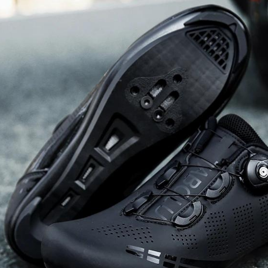 Orthopedische Fietsschoenen met Optimale Voetondersteuning en Drukverlichting voor Lange Ritten – Ademend Synthetisch Materiaal – Antislip Zool – Ergonomisch Design – Lichtgewicht Sportschoenen voor Race- en Recreatief Fietsen | Sansoti