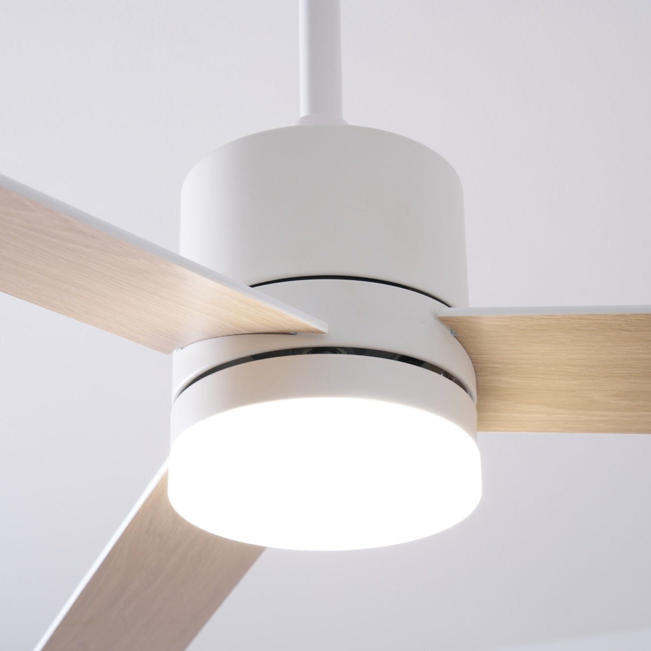 Plafondventilator met LED-verlichting Ø132 cm - 6 snelheden met afstandsbediening - energiezuinig design voor slaapkamer en woonkamer | Sansoti