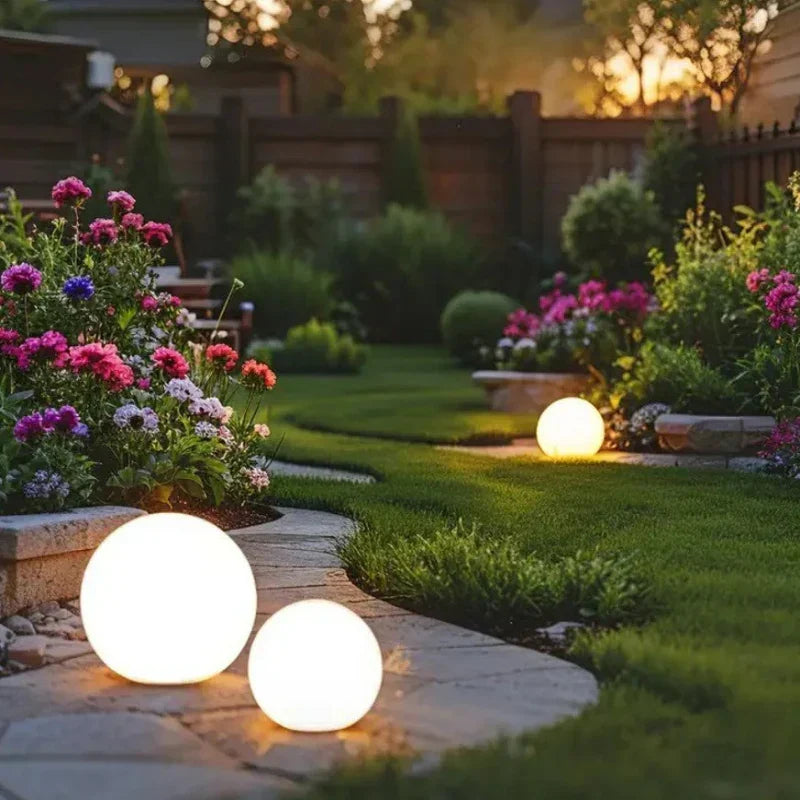 Kugel-Gartenlampe LED mit Solarenergie, stimmungsvolle Beleuchtung für Garten und Terrasse, wasserdicht, mit Fernbedienung, 16 Farben | Sansoti