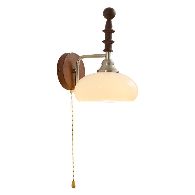 Vintage Wandleuchte mit Zugschalter, Wandplatte aus Walnussholz und Opalglasschirm | Restfield