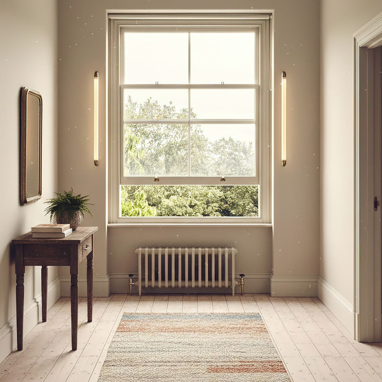 Wandlamp met Geribbelde Glazen Buis en Gebogen Roestvrijstalen Accenten | Moderne Verlichting met Geïntegreerde LED | Sansoti