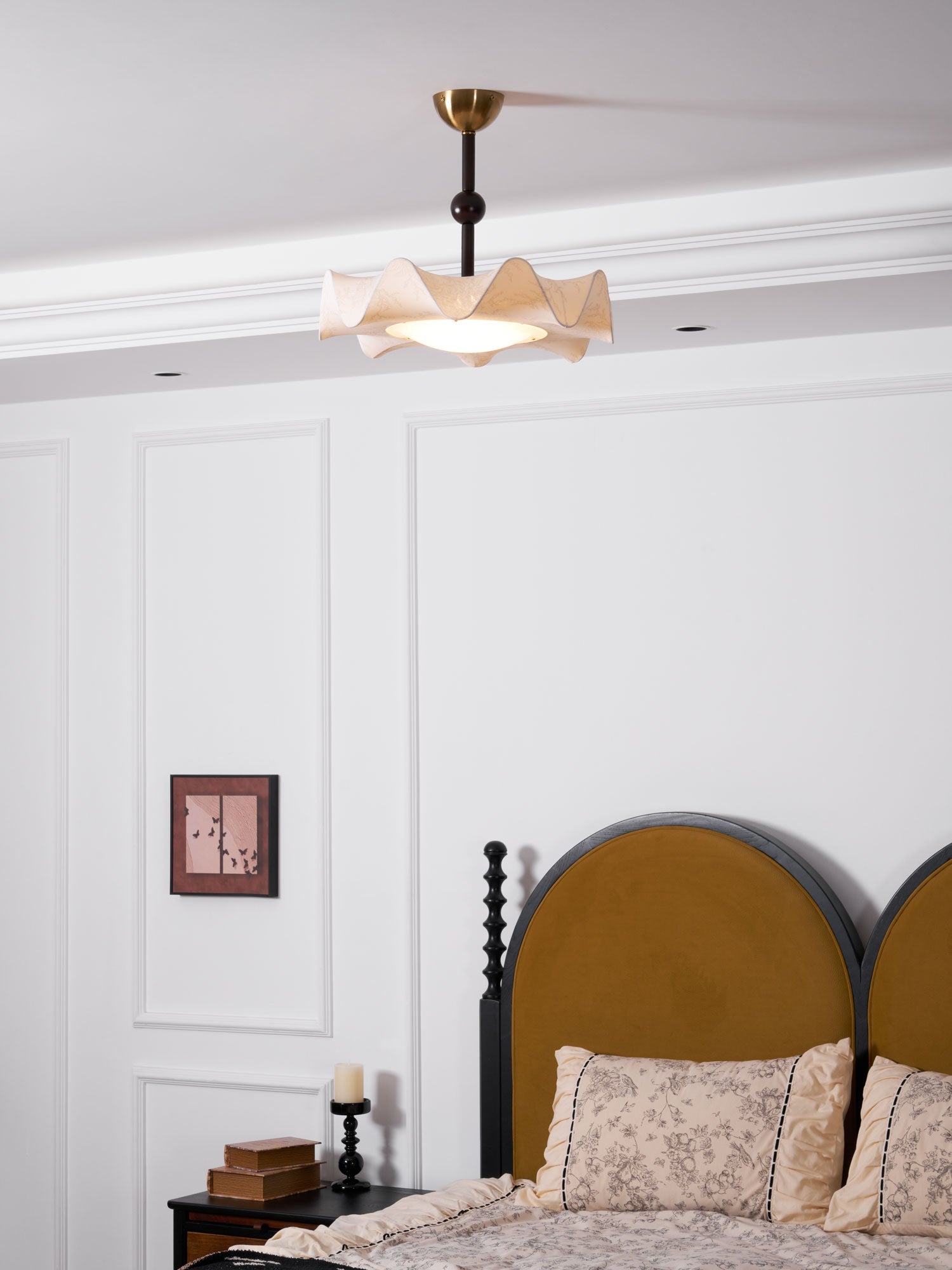 Plafondlamp met Bloemblaadjesontwerp – Walnoot & Goud – Geïntegreerde LED – Ø50cm × H44cm | Sansoti