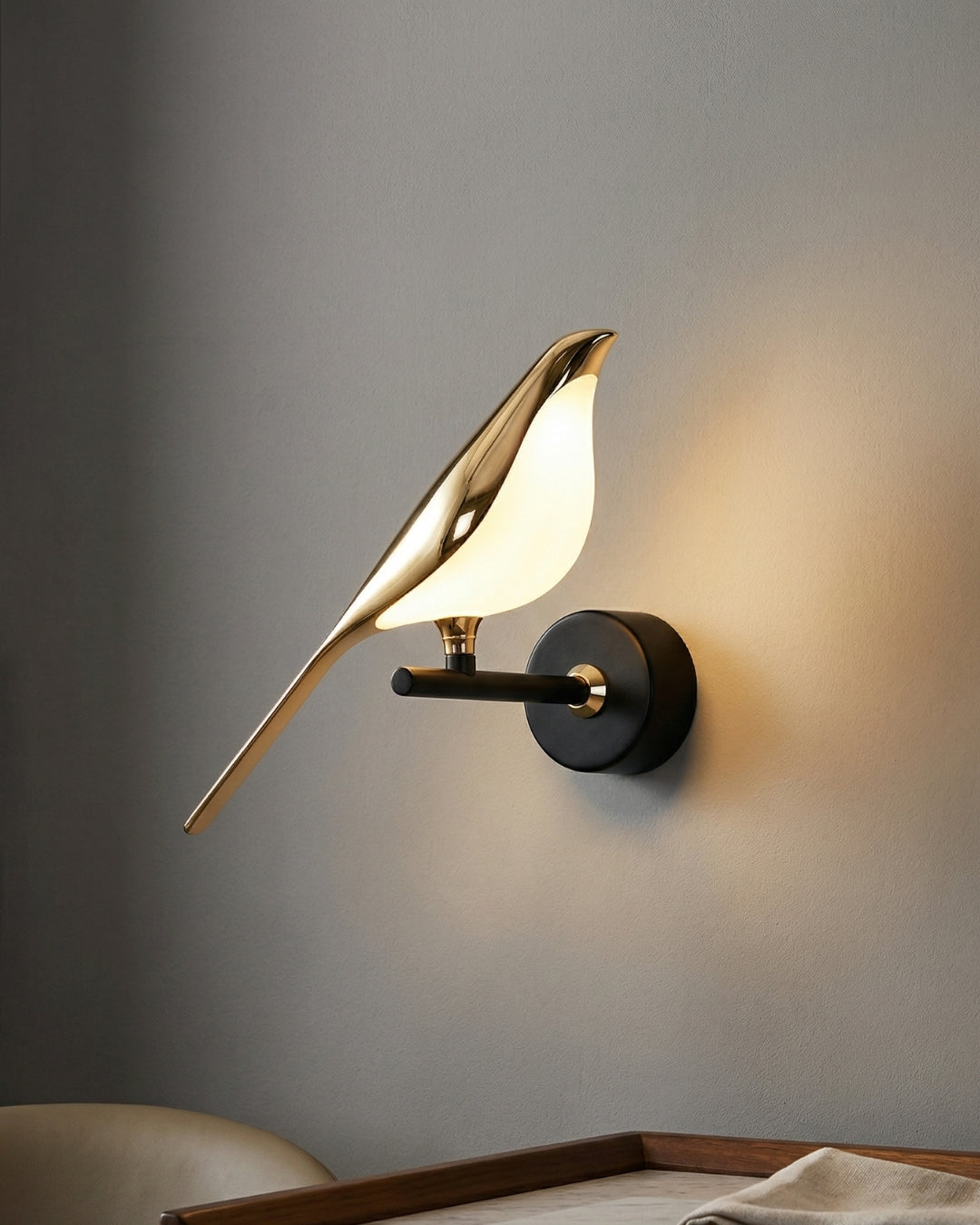 Vogel Wandlamp - Moderne Sculptuurverlichting met Natuurlijke Vormen - Matglas Diffuus Licht - Gouden Afwerking | Sansoti