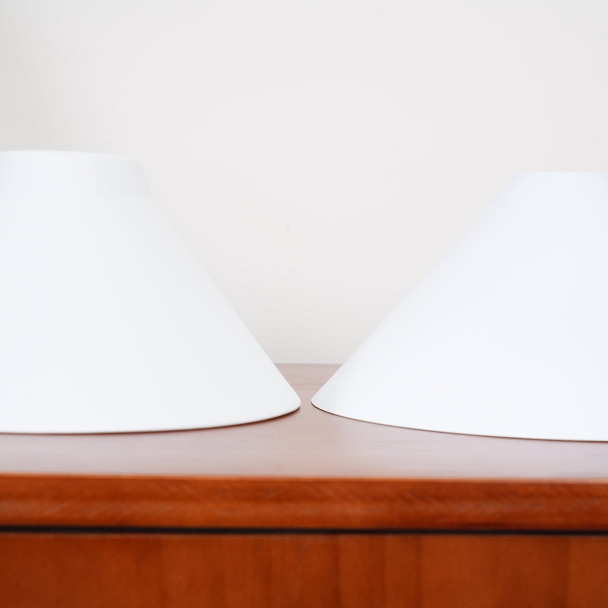 Hanglamp Twee Armen Geborsteld Messing Kegelvormige Kappen Eetkamer Keukeneiland Verlichting Sfeerverlichting | Sansoti