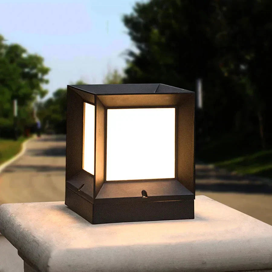Buiten Staande Lamp Voor Oprit En Poort 12W LED Modern Zwart | Sansoti