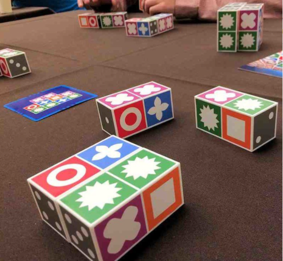 Houten Kleurenpuzzel voor Kinderen – Educatief Hersenspel met 20 Blokken en 60 Kaarten – Ontwikkel Hand-Oog Coördinatie, Logisch Denken en Patroonherkenning | Sansoti