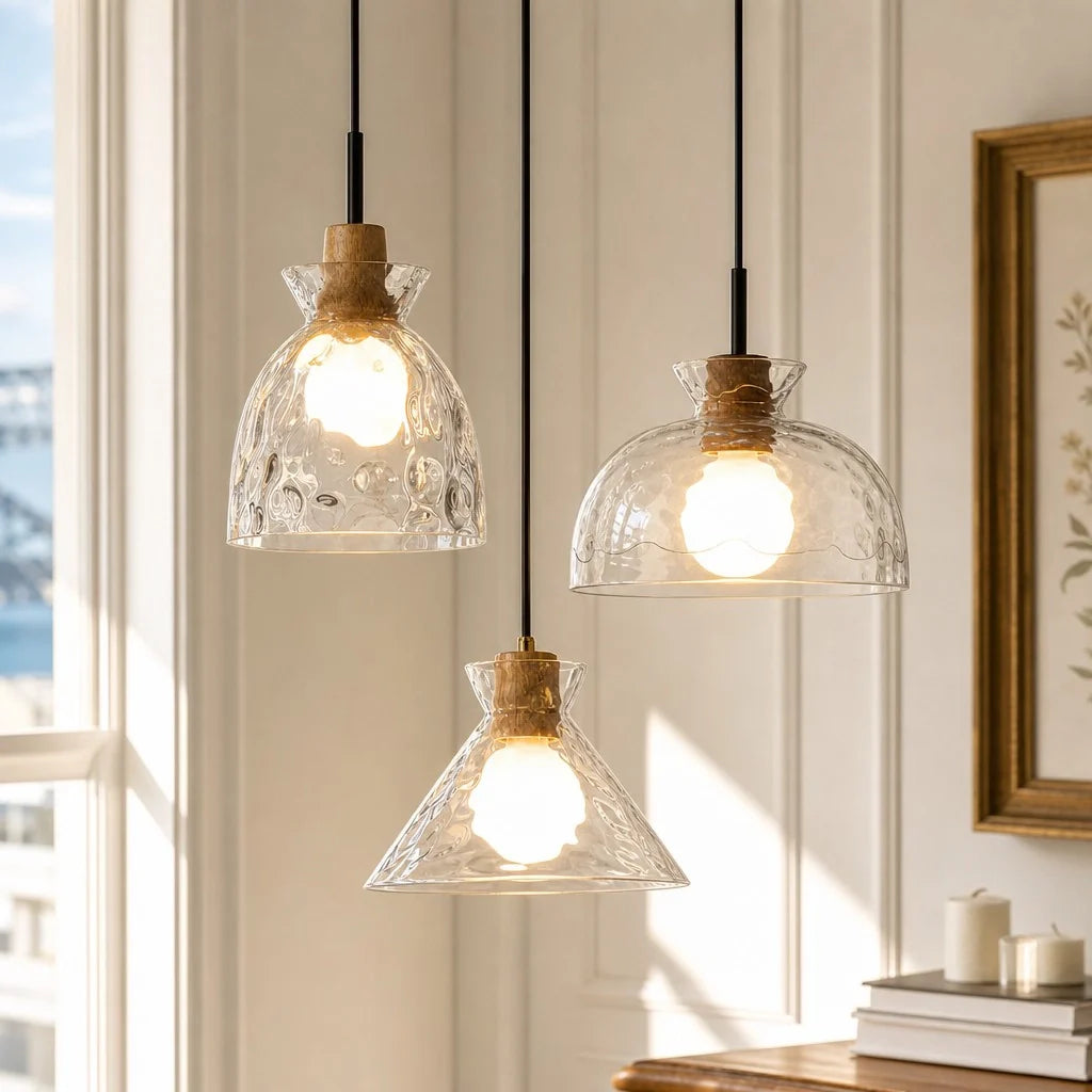 Glazen Hanglamp met Geslepen Koepel en Houten Accenten – Rustieke Eethoekverlichting | Sansoti