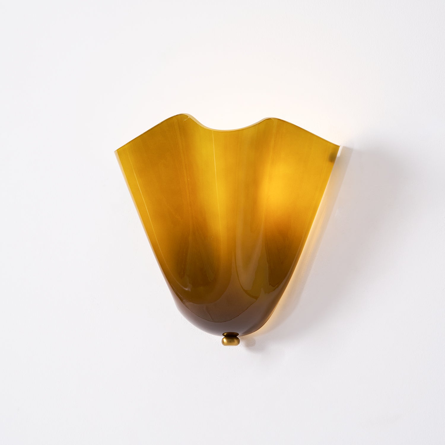 Petalia Wandlamp — Sculptural Petal-Geïnspireerde Glazen Wandverlichting met G9 Fitting en Hardwired Installatie (28 × 25 × 13 cm) | Sansoti