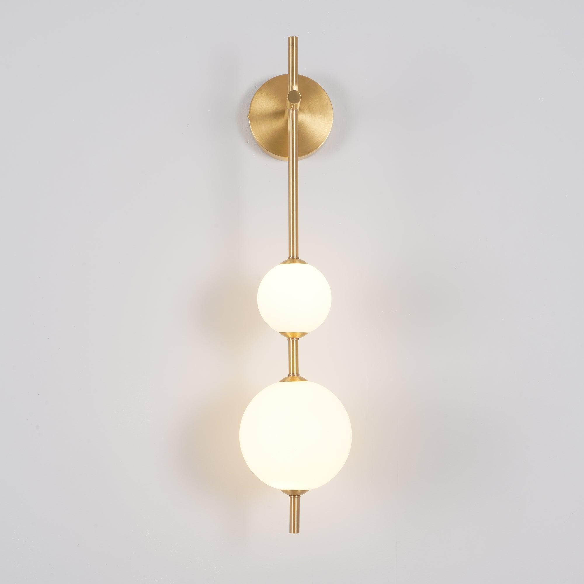 Verticale Glazen Bol Wandlamp – Moderne Wandverlichting met Gestapelde Bollen – Messing, Zwart of Nikkel – 3 Afmetingen | Sansoti