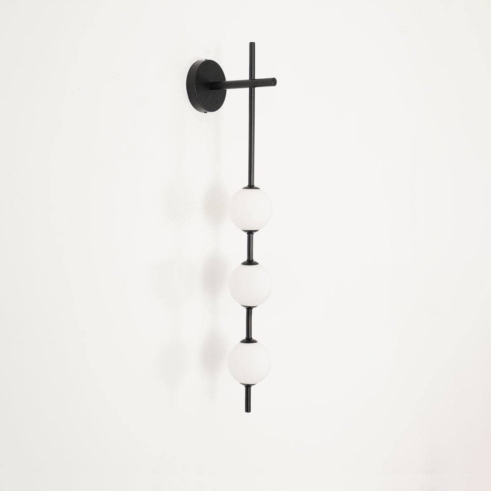 Verticale Glazen Bol Wandlamp – Moderne Wandverlichting met Gestapelde Bollen – Messing, Zwart of Nikkel – 3 Afmetingen | Sansoti