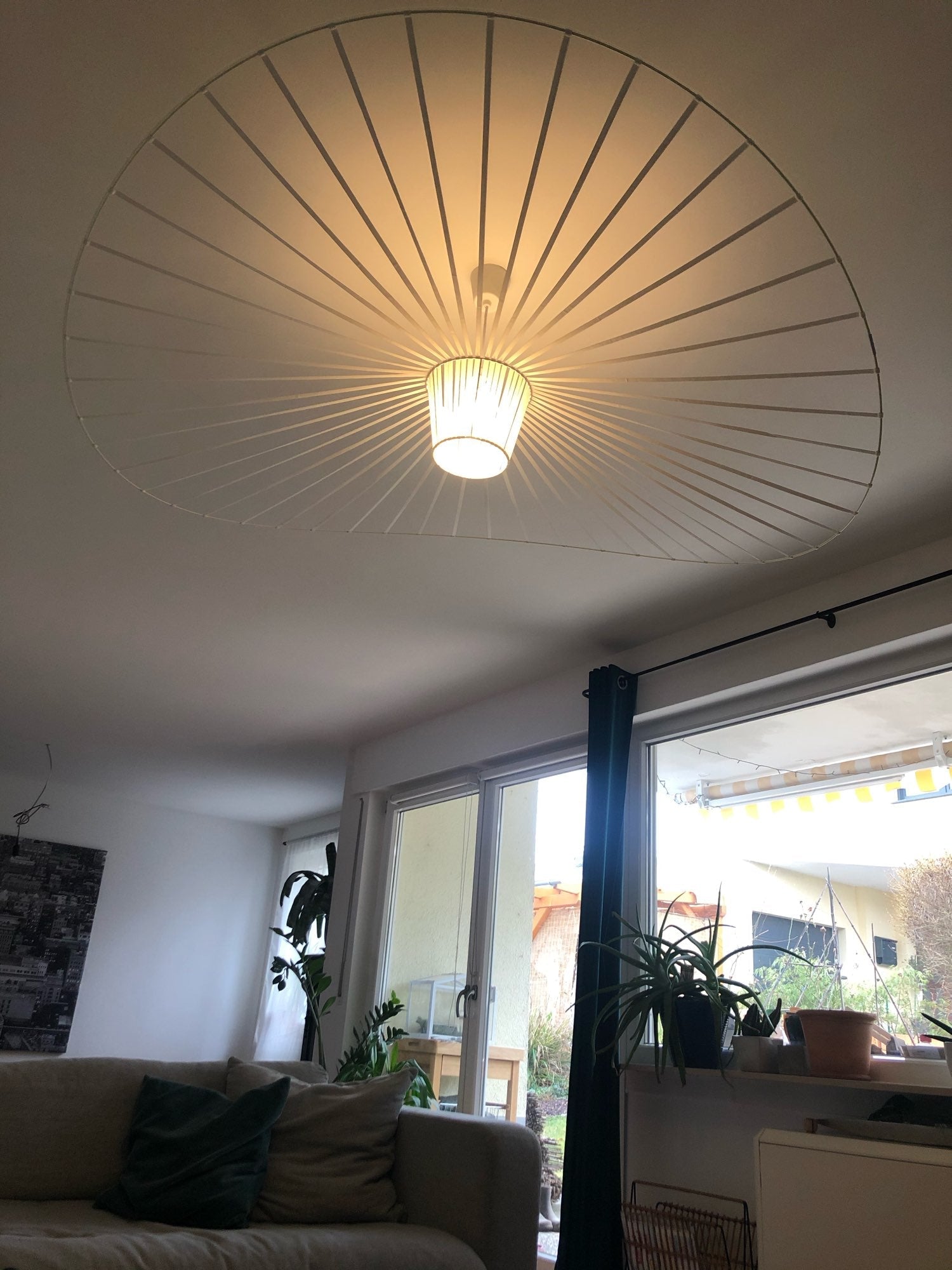 Hanglamp met Polyurethaan Ribbons – Sculptural Design Fiber Grote Zwevende Pendellamp Eetkamer – Ø80cm-Ø200cm | Sansoti