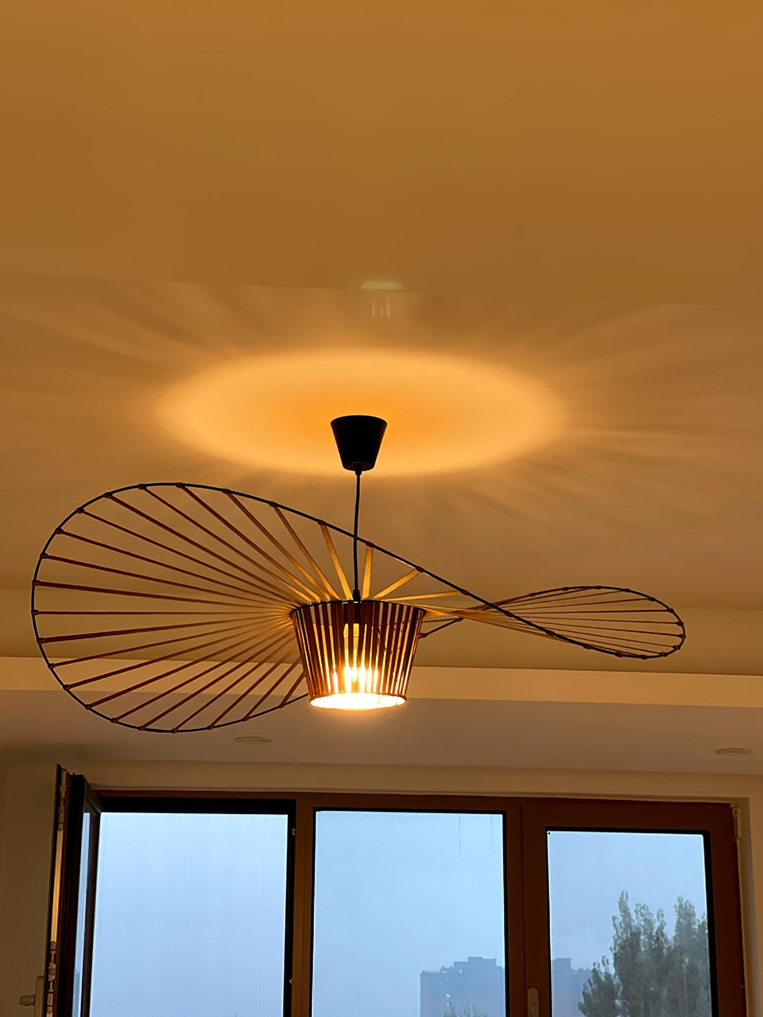 Hanglamp met Polyurethaan Ribbons – Sculptural Design Fiber Grote Zwevende Pendellamp Eetkamer – Ø80cm-Ø200cm | Sansoti