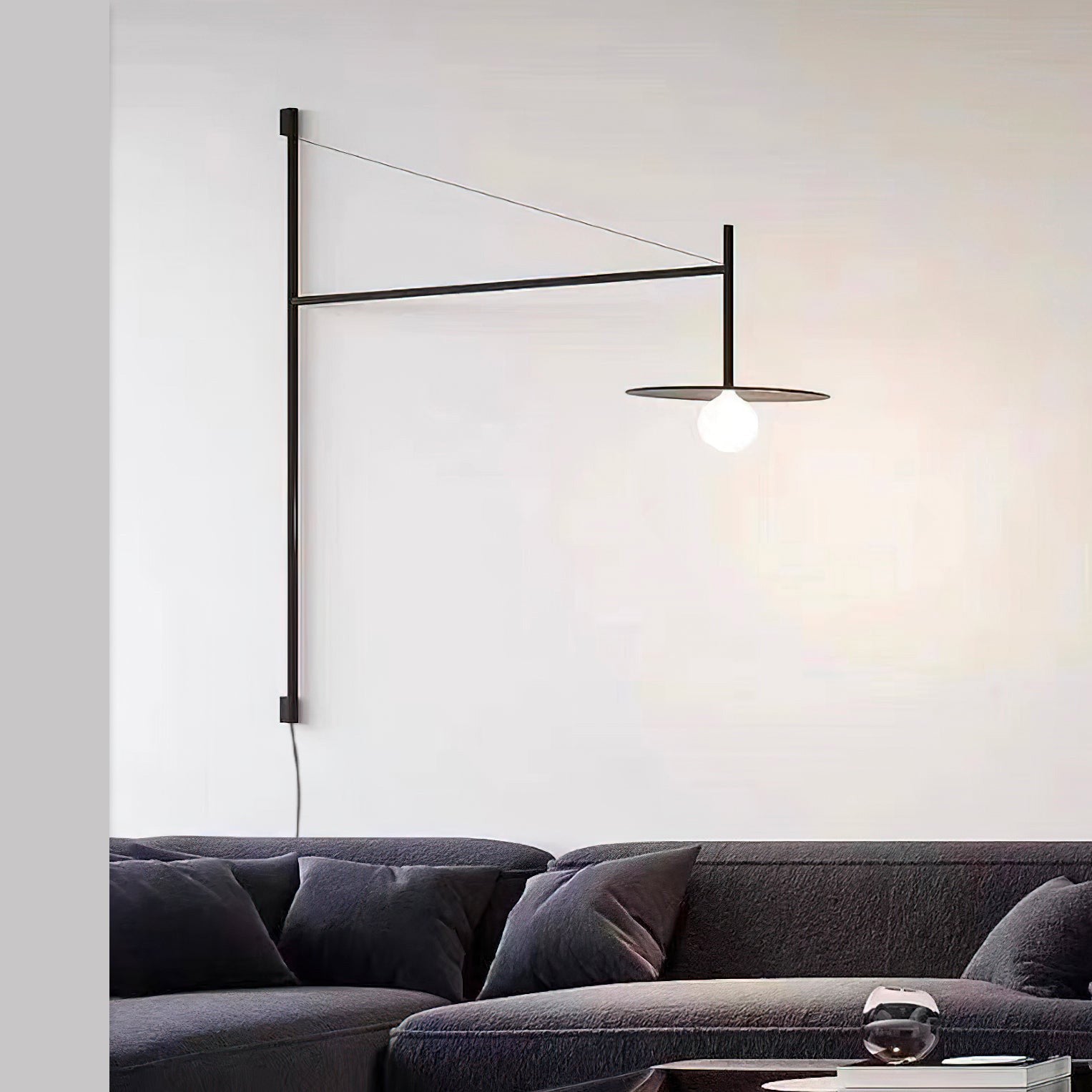 Verstelbare Wandlamp met Zwenkarm | Mondgeblazen Glazen Kap | Stekkermodel | Sansoti