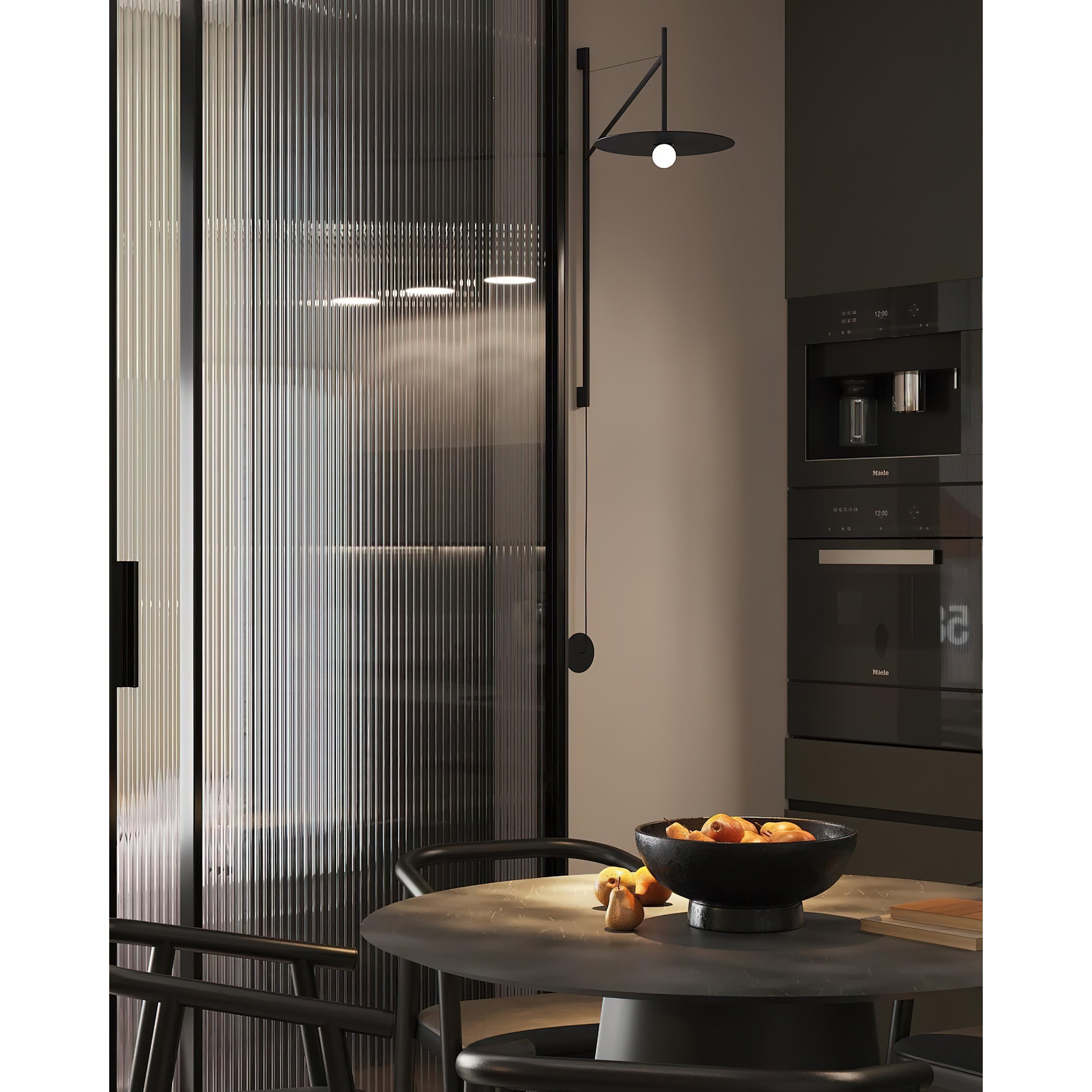 Verstelbare Wandlamp met Zwenkarm | Mondgeblazen Glazen Kap | Stekkermodel | Sansoti
