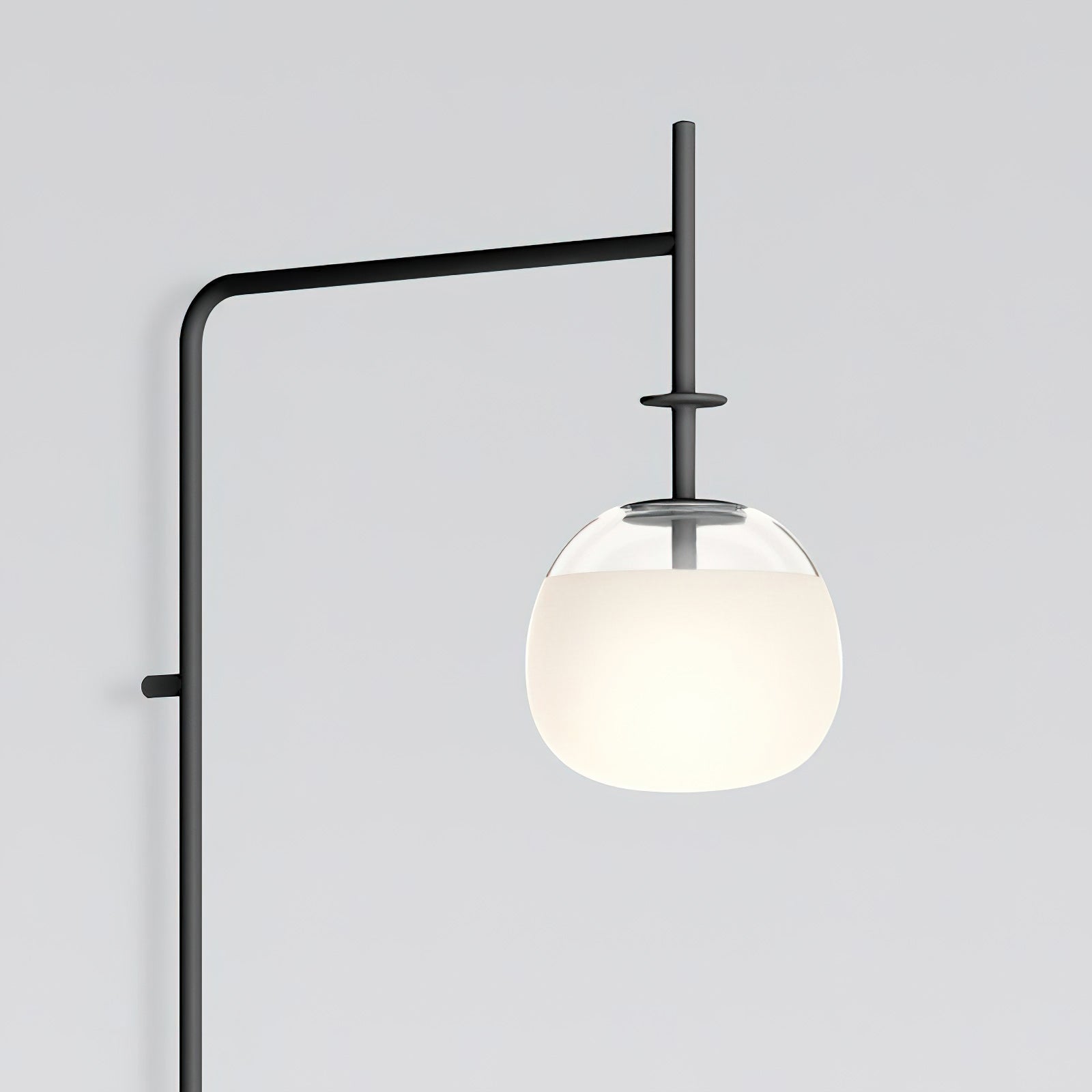 Verstelbare Wandlamp met Zwenkarm | Mondgeblazen Glazen Kap | Stekkermodel | Sansoti