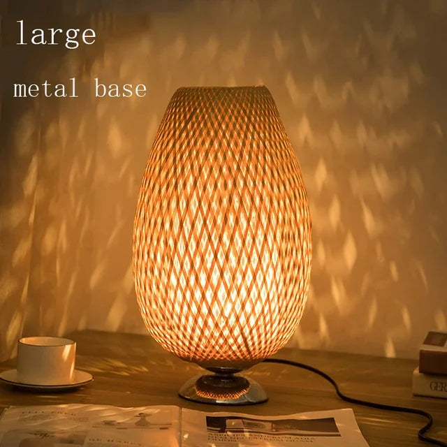 Rustieke Bamboe Tafellamp met Handgemaakte Houten Voet – Vintage Sfeerverlichting voor Woonkamer, Slaapkamer en Bureau | Sansoti