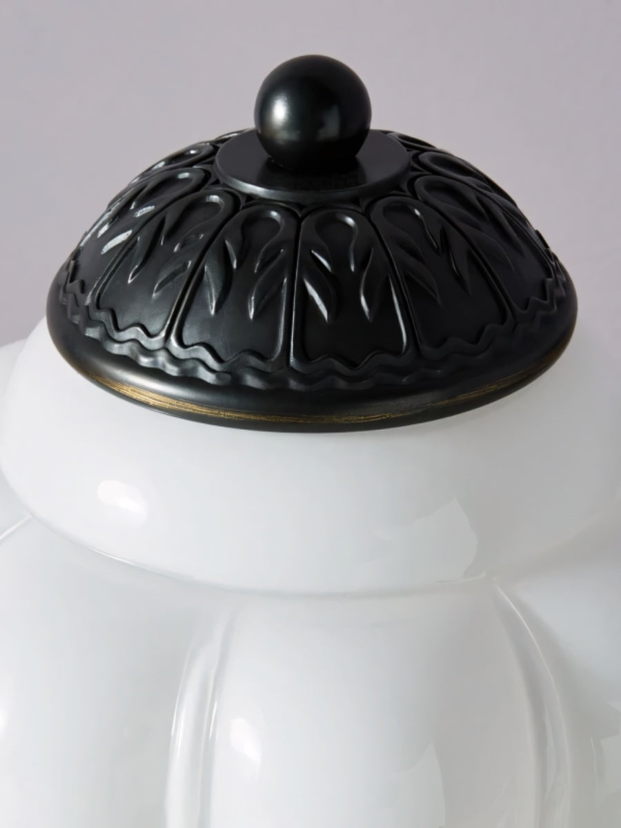Vintage Glazen Tafellamp met Messing of Zwarte Afwerking | Sansoti
