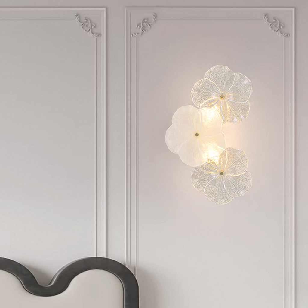 Decoratieve Glazen Wandlamp Bloemvorm met 3 Kleurstanden en LED Verlichting voor Slaapkamer en Woonkamer | Sansoti