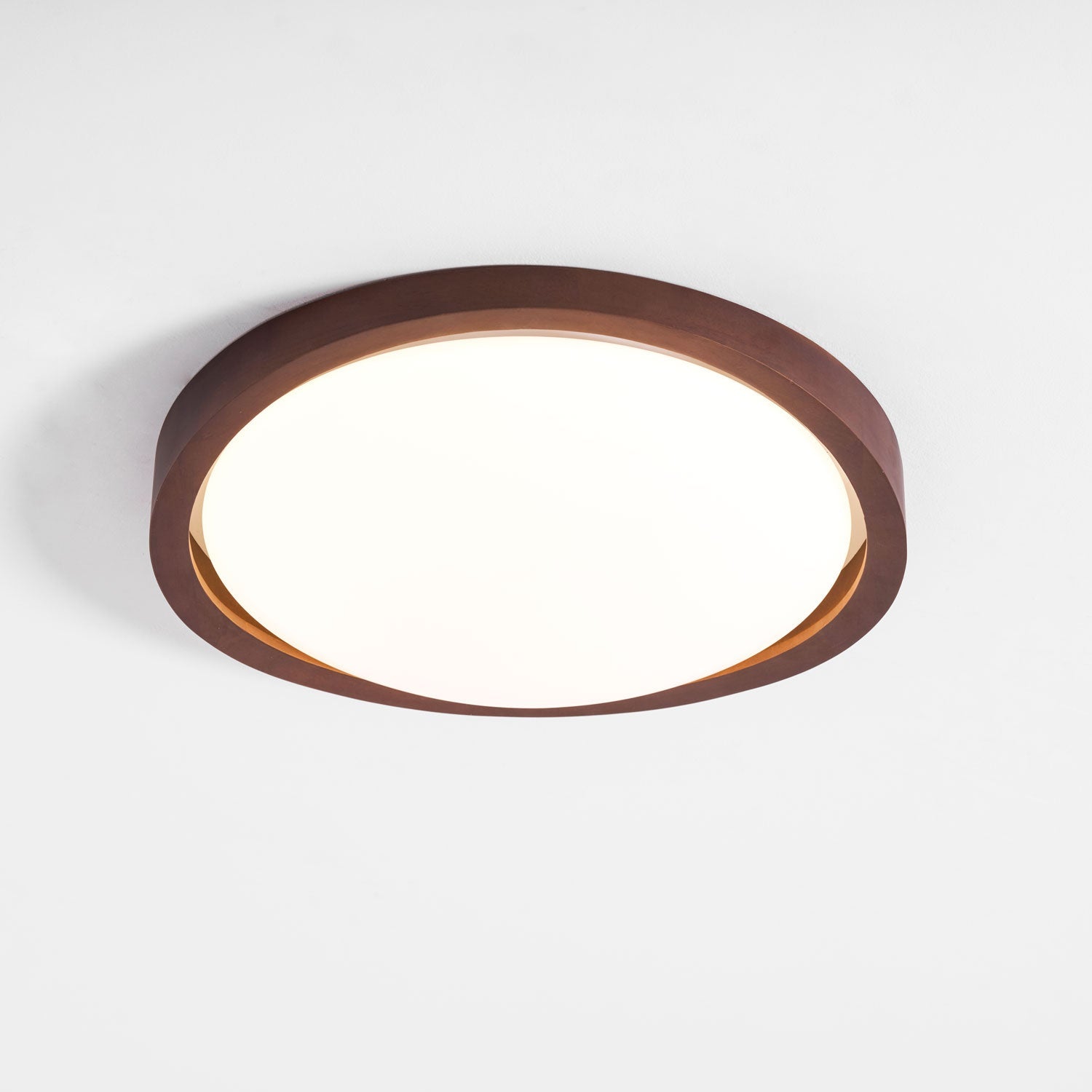Houten Plafondlamp met Gebogen Rand – Scandinavisch Design met Walnoot Afwerking & Warme Verlichting voor Woonkamer Slaapkamer | Sansoti