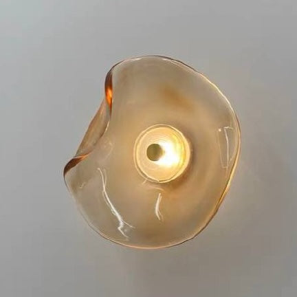 Skulpturale Wandleuchte mit integrierter LED und Glaskugel, warmweißes Licht, für Wohnzimmer, Schlafzimmer, Flur und Eingangsbereich | Sansoti