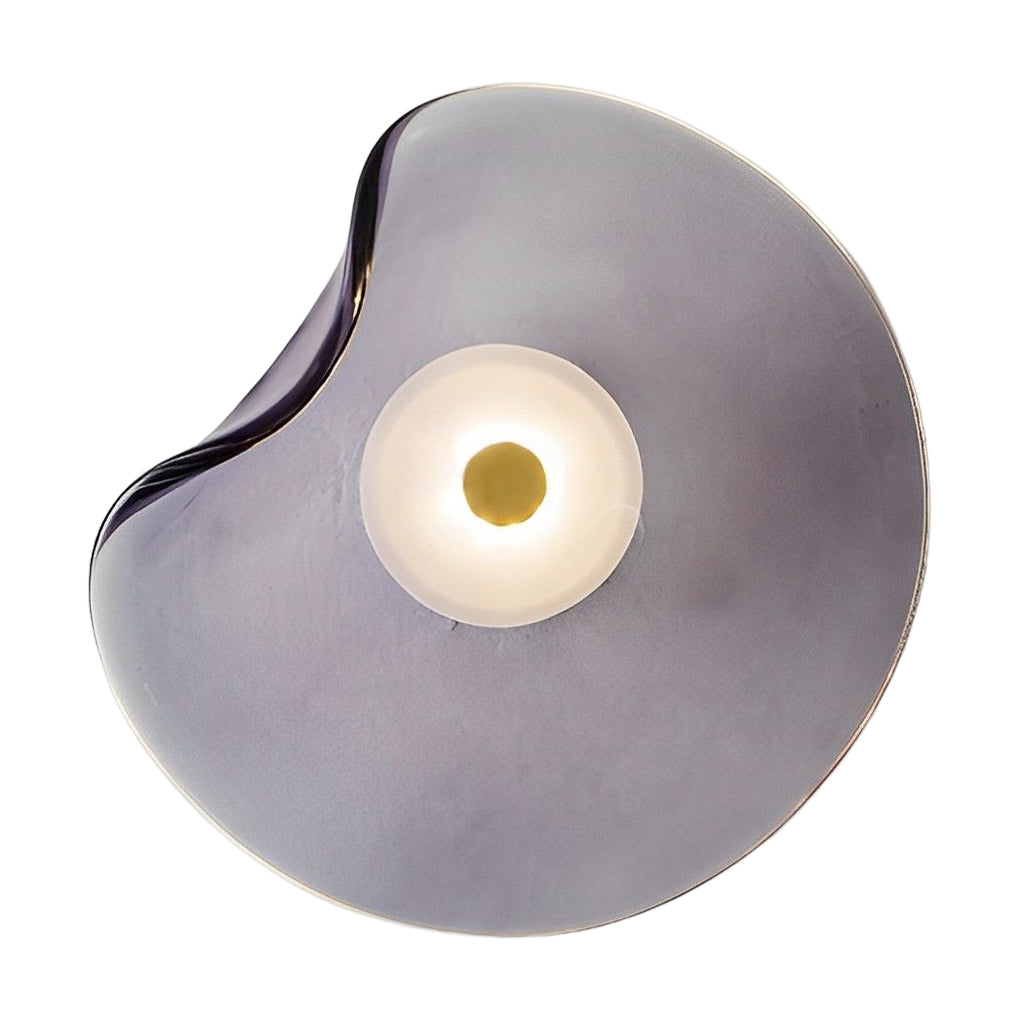 Skulpturale Wandleuchte mit integrierter LED und Glaskugel, warmweißes Licht, für Wohnzimmer, Schlafzimmer, Flur und Eingangsbereich | Sansoti