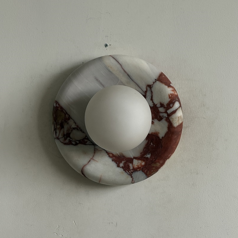 Runde Design-Wandleuchte mit Marmorrückwand und Glaskugel für Flur und Schlafzimmer | Restfield