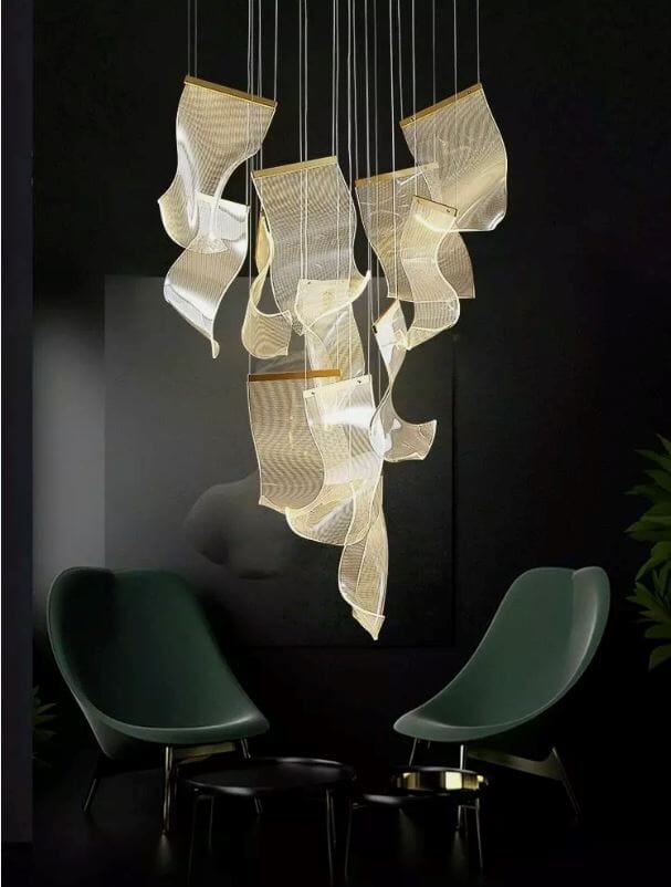 Moderne Design-Kronleuchter mit geschichteten Acryl-Blättern und verstellbarer Höhe | Restfield