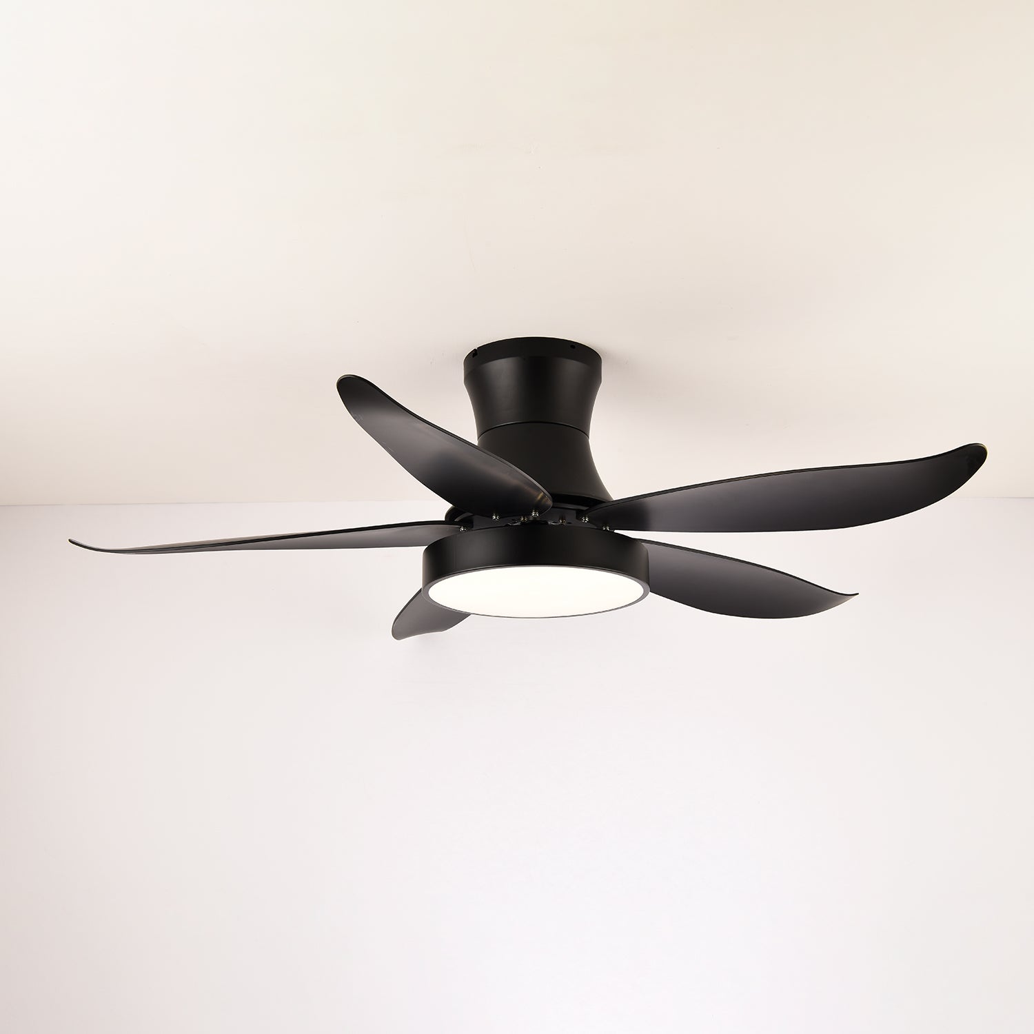 Plafondventilator met Verlichting 132cm Modern Zwart Metaal Kunststof LED 24W Verstelbaar 6 Snelheden | Sansoti