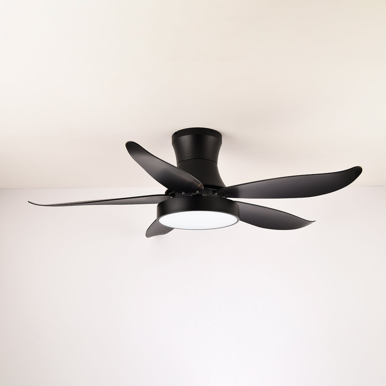 Plafondventilator met Verlichting 132cm Modern Zwart Metaal Kunststof LED 24W Verstelbaar 6 Snelheden | Sansoti