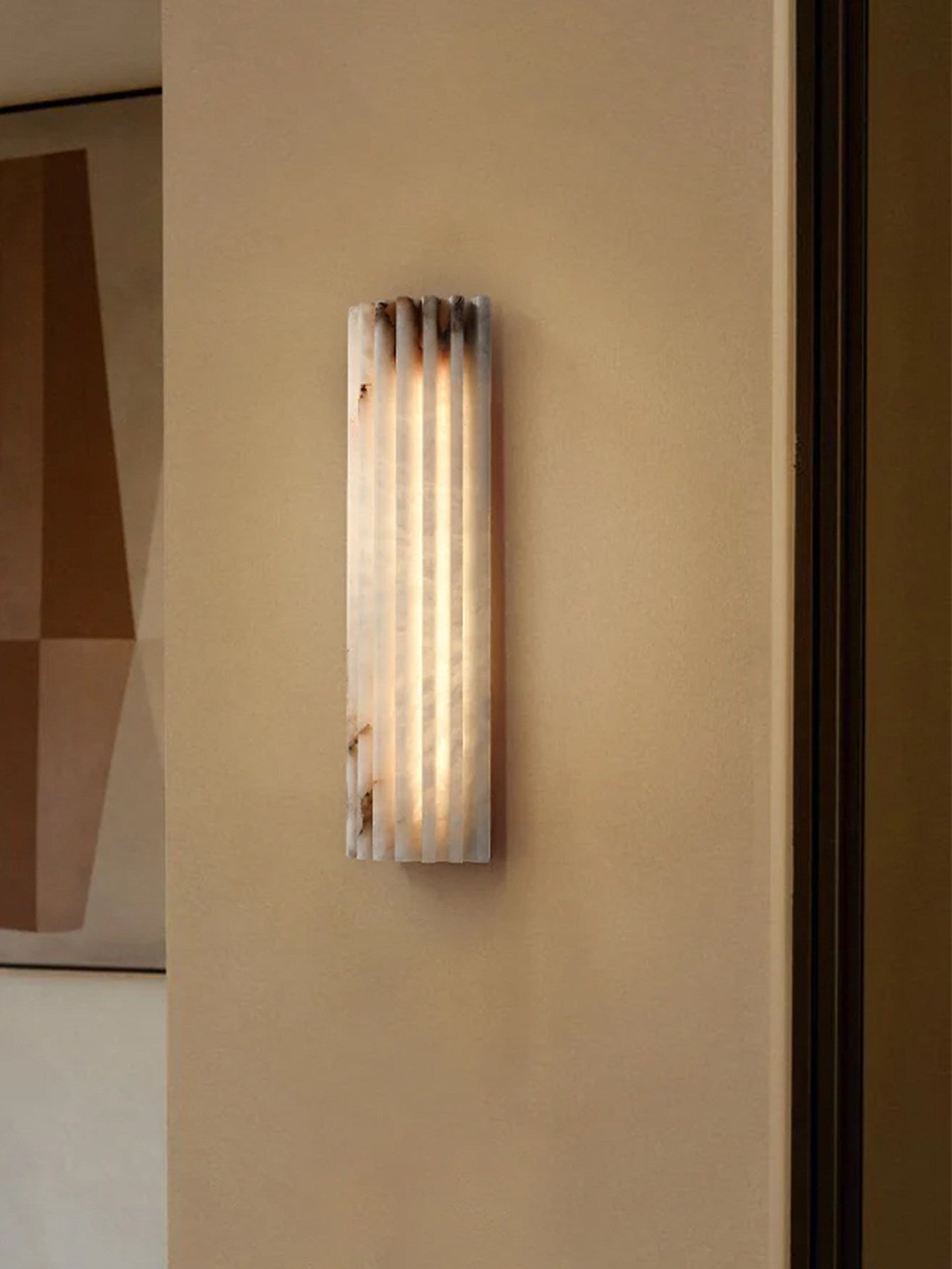 Alabaster Wandlamp Natuursteen – Geribbeld Design – Warm Licht – Scandinavische Stijl | Sansoti