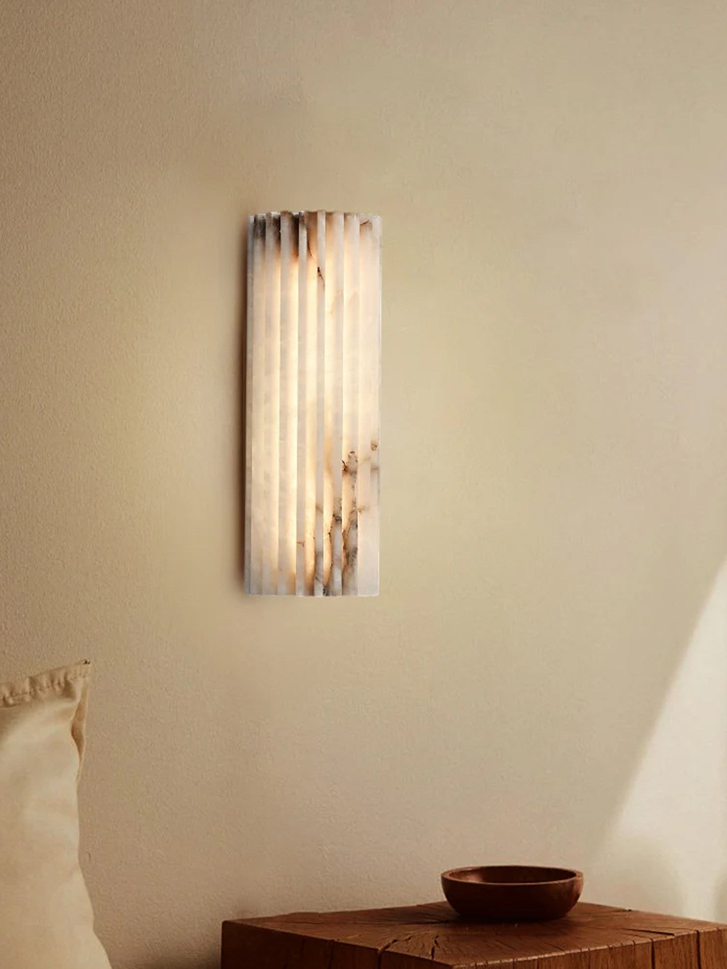 Alabaster Wandlamp Natuursteen – Geribbeld Design – Warm Licht – Scandinavische Stijl | Sansoti