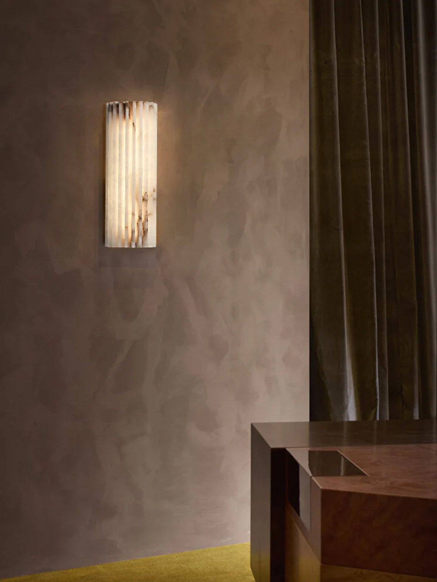 Alabaster Wandlamp Natuursteen – Geribbeld Design – Warm Licht – Scandinavische Stijl | Sansoti