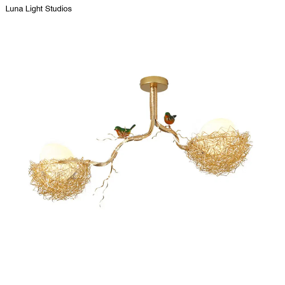 Kroonluchter Melkwit Glas met Vogels en Nest Goudkleurig 1 2 3 Lichtpunten Natuurgeïnspireerd Design | Sansoti