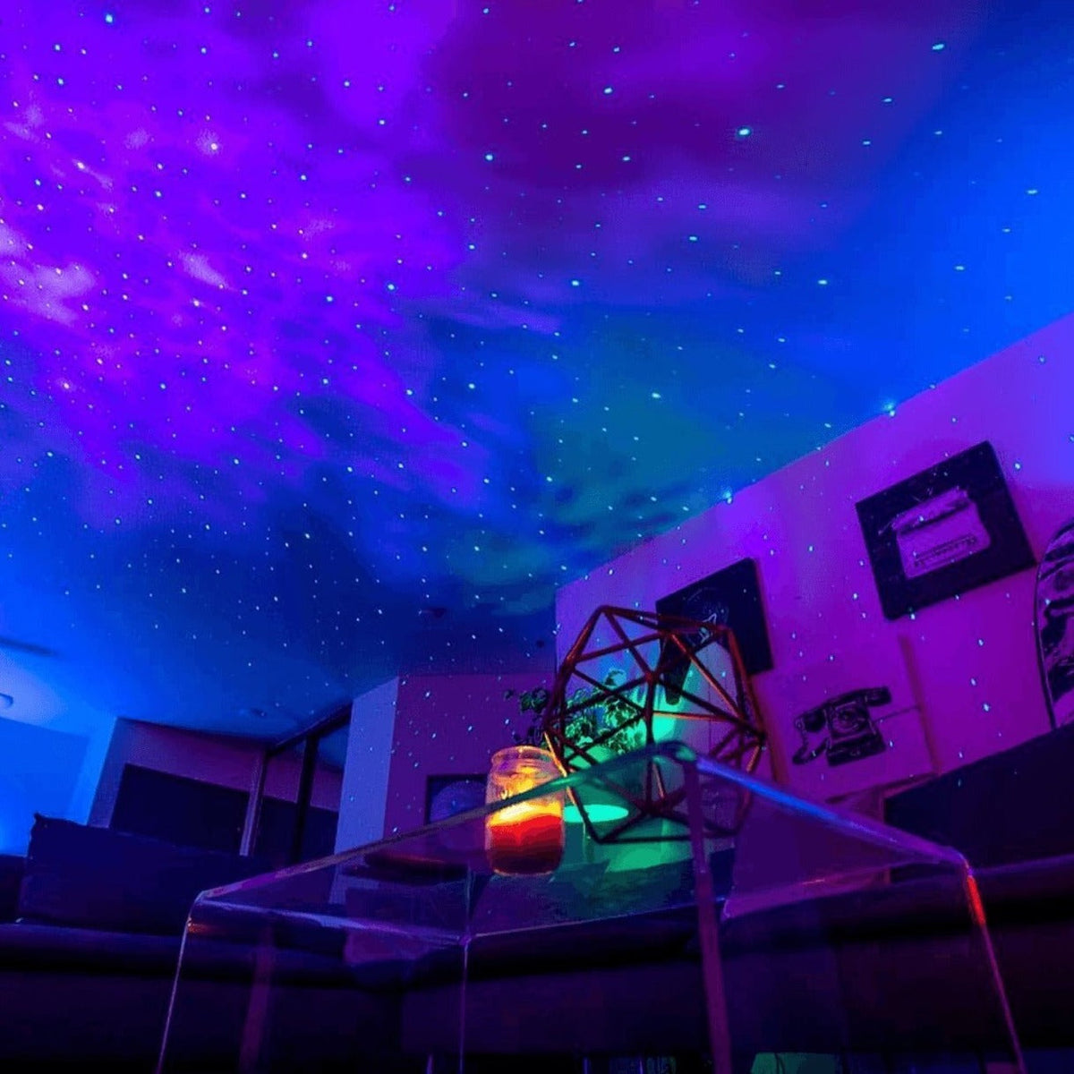 Astronaut star projector with snow effects, remote control, and timer for atmospheric bedroom lighting | Sansoti